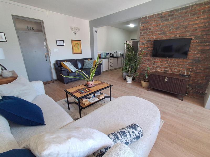 2 Bedroom Property for Sale in Sea Point Western Cape